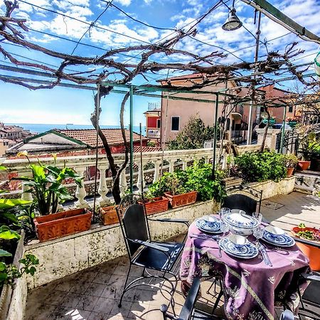 -La Terrazza Nel Vigneto- Golfo Dei Poeti Lägenhet Tellaro Exteriör bild